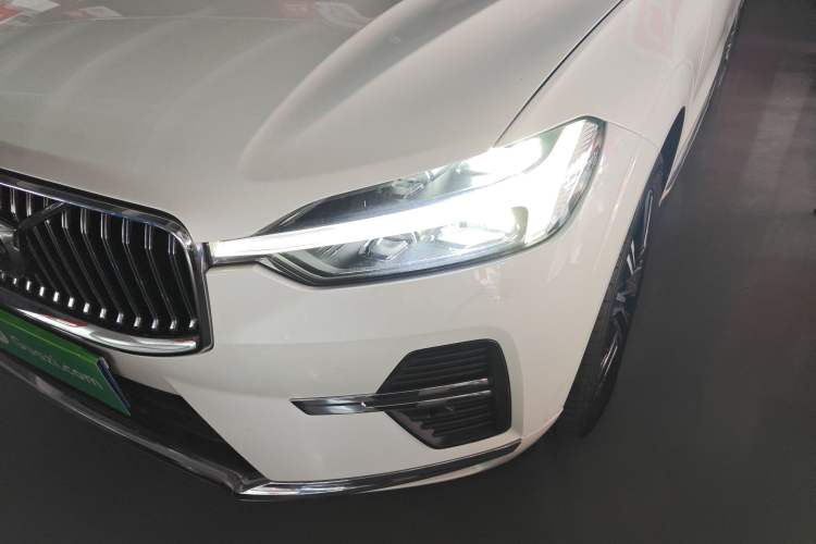 Used Volvo XC60 2022 B5 4x4 Smart Luxury Edition Left Front Headlight
