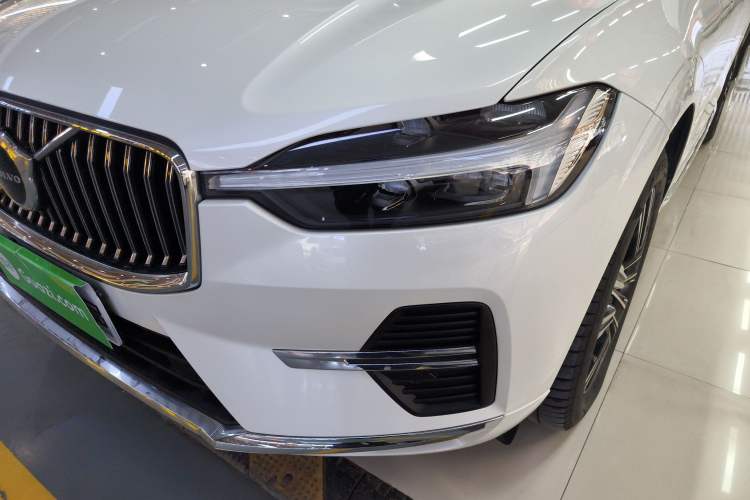 Used Volvo XC60 2022 B5 4x4 Smart Luxury Edition Left Front Headlight