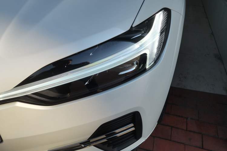Used Volvo XC60 2022 B5 4x4 Zhiyi Luxury Edition Left Front Headlight