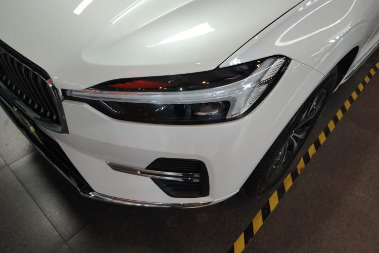 Used Volvo XC60 2022 B5 4x4 Zhiyi Luxury Edition Left Front Headlight