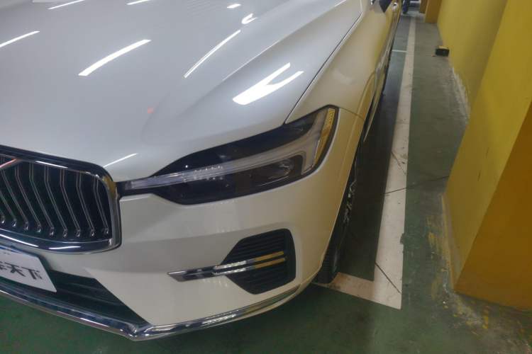 Used Volvo XC60 2022 B5 4x4 Smart Luxury Edition Left Front Headlight