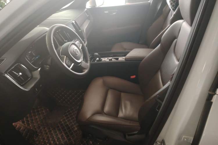 Used Volvo XC60 2022 B5 4x4 Zhiyi Luxury Edition Left Front Seat