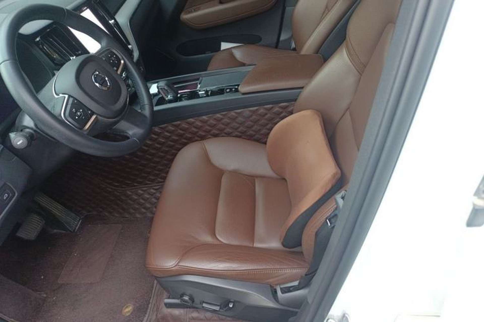 Used Volvo XC60 2022 B5 4x4 Zhiyi Luxury Edition Left Front Seat