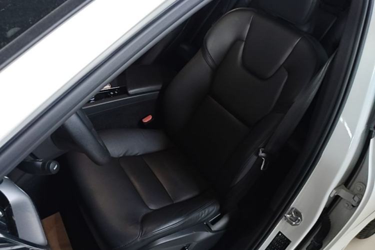 Used Volvo XC60 2022 B5 4x4 Zhiyi Luxury Edition Left Front Seat