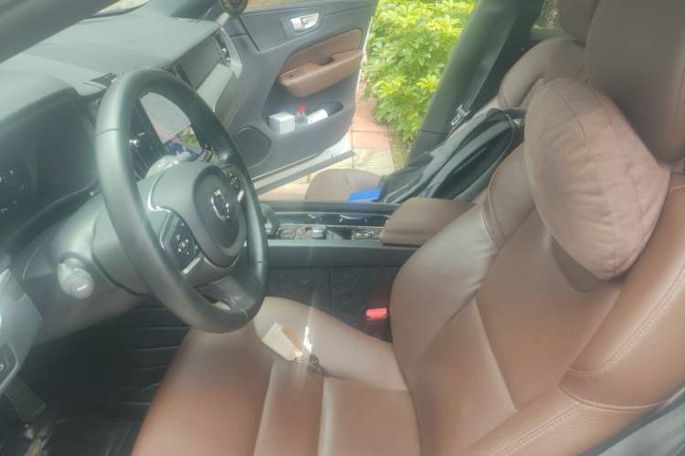 Used Volvo XC60 2022 B5 4x4 Zhiyi Luxury Edition Left Front Seat
