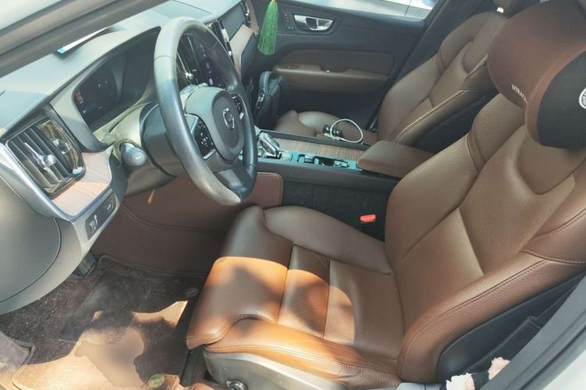 Used Volvo XC60 2022 B5 4x4 Smart Luxury Edition Left Front Seat