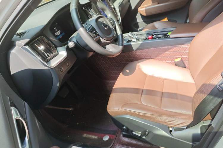 Used Volvo XC60 2022 B5 4x4 Zhiyi Luxury Edition Left Front Seat
