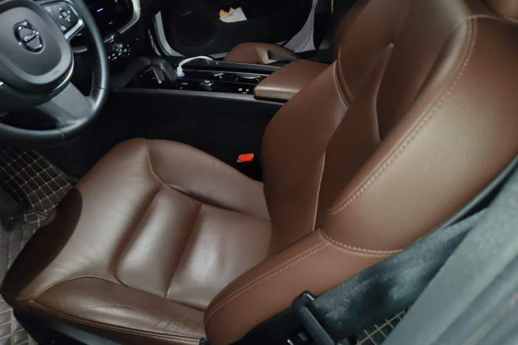 Used Volvo XC60 2022 B5 4x4 Zhiyi Luxury Edition Left Front Seat