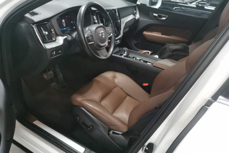 Used Volvo XC60 2022 B5 4x4 Zhiyi Luxury Edition Left Front Seat