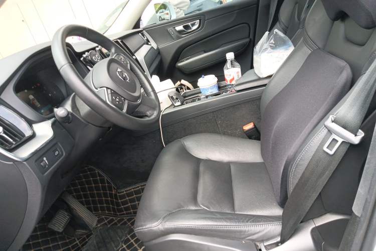 Used Volvo XC60 2022 B5 4x4 Zhiyi Luxury Edition Left Front Seat