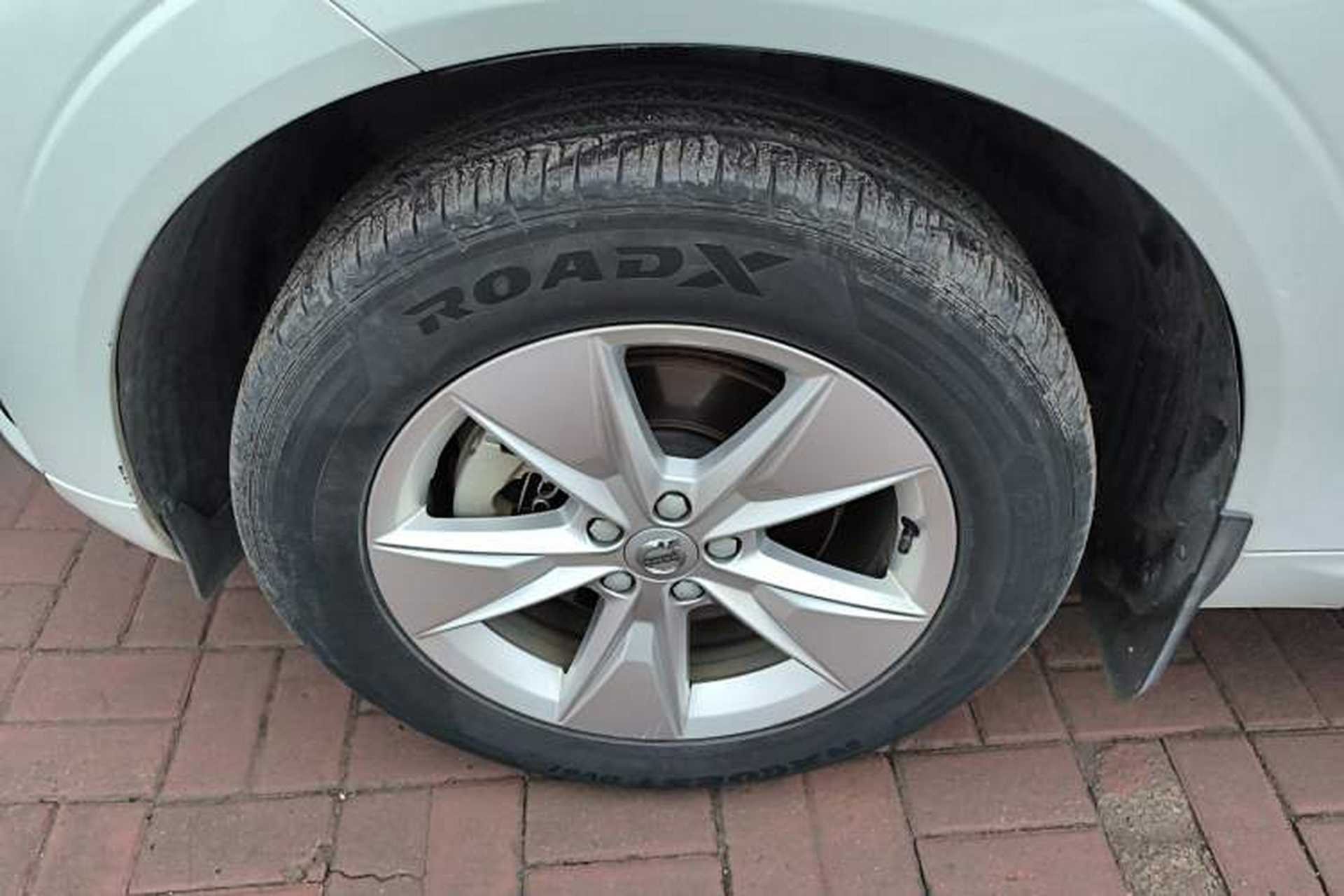 Used Volvo XC60 2022 B5 4x4 Zhiyi Luxury Edition Left Front Wheel Hub