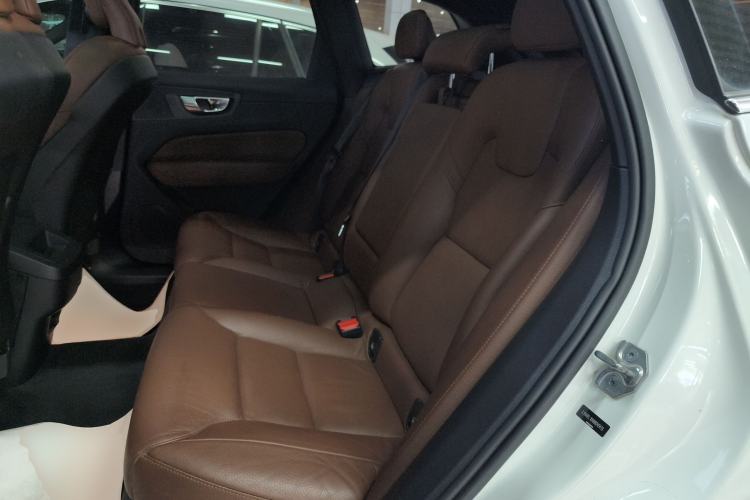 Used Volvo XC60 2022 B5 4x4 Smart Luxury Edition Left Rear Seat