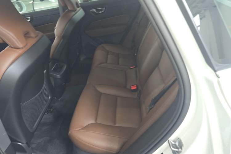 Used Volvo XC60 2022 B5 4x4 Smart Luxury Edition Left Rear Seat