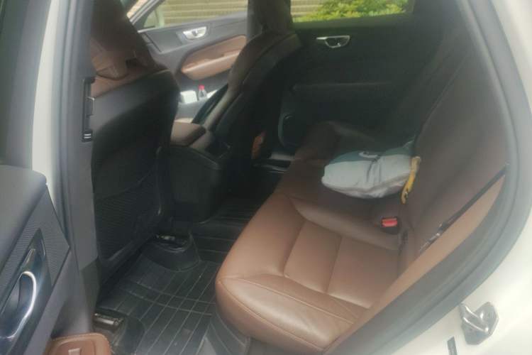 Used Volvo XC60 2022 B5 4x4 Zhiyi Luxury Edition Left Rear Seat