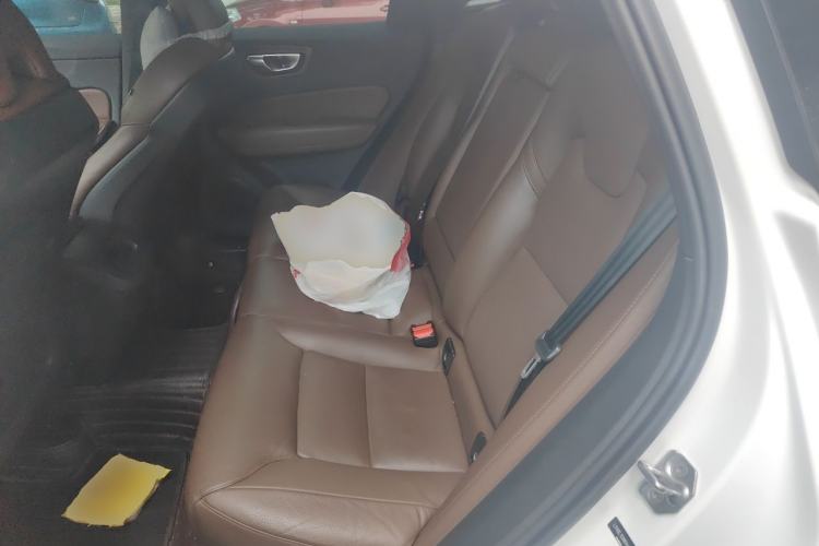 Used Volvo XC60 2022 B5 4x4 Smart Luxury Edition Left Rear Seat