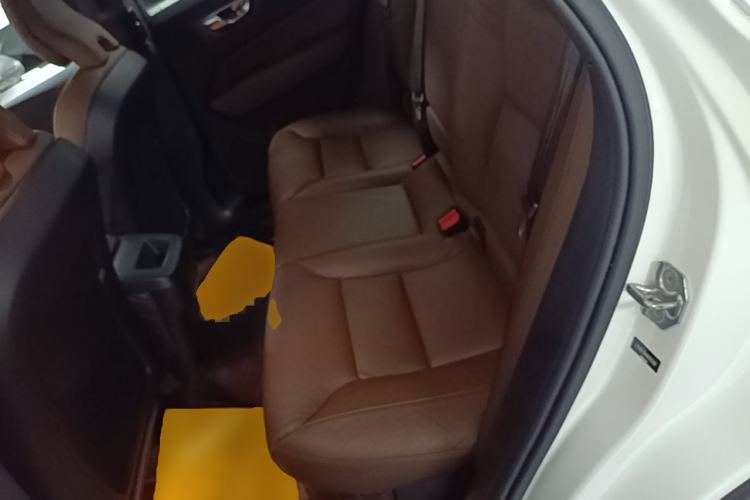 Used Volvo XC60 2022 B5 4x4 Smart Luxury Edition Left Rear Seat