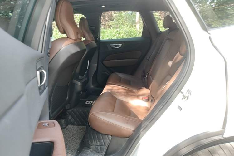 Used Volvo XC60 2022 B5 4x4 Smart Luxury Edition Left Rear Seat