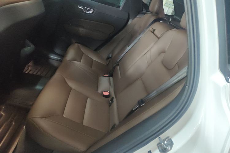Used Volvo XC60 2022 B5 4x4 Smart Luxury Edition Left Rear Seat