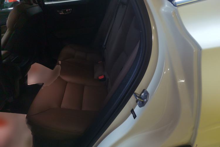 Used Volvo XC60 2022 B5 4x4 Smart Luxury Edition Left Rear Seat