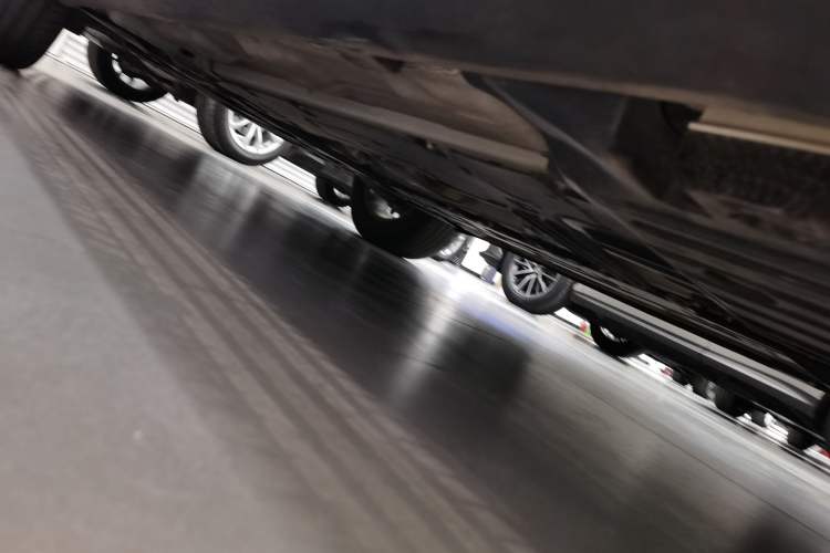 Used Volvo XC60 2022 B5 4x4 Zhiyi Luxury Edition Left Side Sill