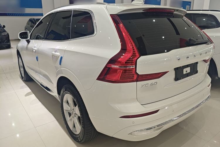 Used Volvo XC60 2022 B5 4x4 Zhiyi Luxury Edition Rear Left 45 Deg