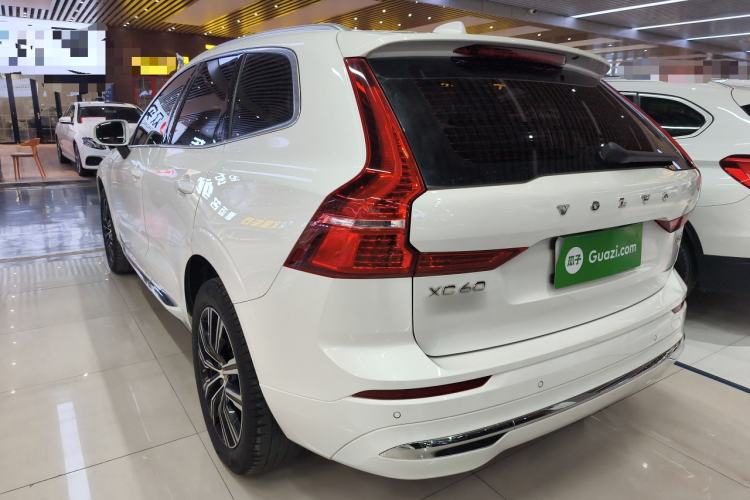 Used Volvo XC60 2022 B5 4x4 Smart Luxury Edition Rear Left 45 Deg