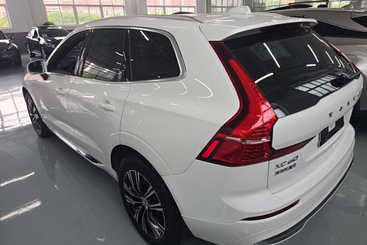 Used Volvo XC60 2022 B5 4x4 Smart Luxury Edition Rear Left 45 Deg