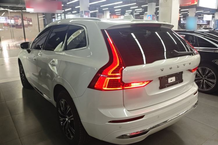 Used Volvo XC60 2022 B5 4x4 Smart Luxury Edition Rear Left 45 Deg
