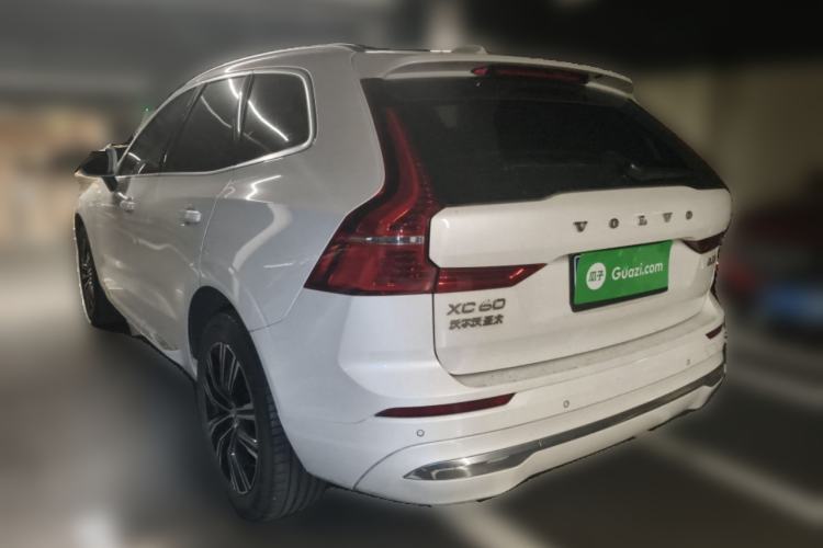 Used Volvo XC60 2022 B5 4x4 Smart Luxury Edition Rear Left 45 Deg
