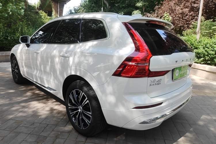 Used Volvo XC60 2022 B5 4x4 Smart Luxury Edition Rear Left 45 Deg