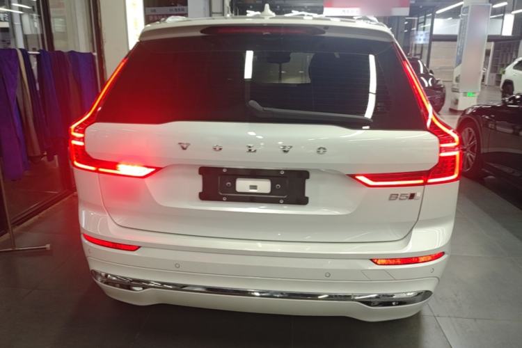 Used Volvo XC60 2022 B5 4x4 Smart Luxury Edition Rear