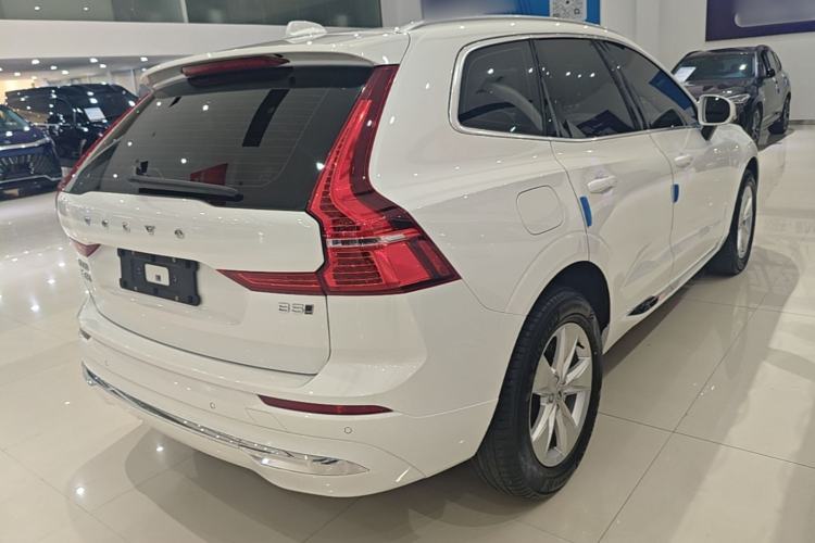 Used Volvo XC60 2022 B5 4x4 Zhiyi Luxury Edition Rear Right 45 Deg