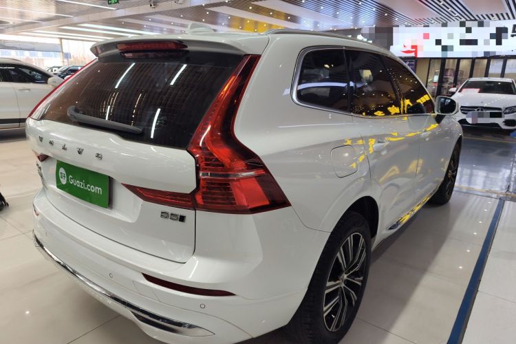 Used Volvo XC60 2022 B5 4x4 Smart Luxury Edition Rear Right 45 Deg