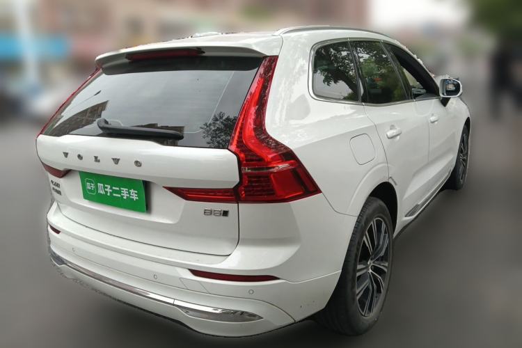 Used Volvo XC60 2022 B5 4x4 Smart Luxury Edition Rear Right 45 Deg