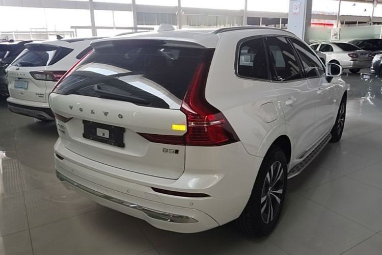 Used Volvo XC60 2022 B5 4x4 Zhiyi Luxury Edition Rear Right 45 Deg