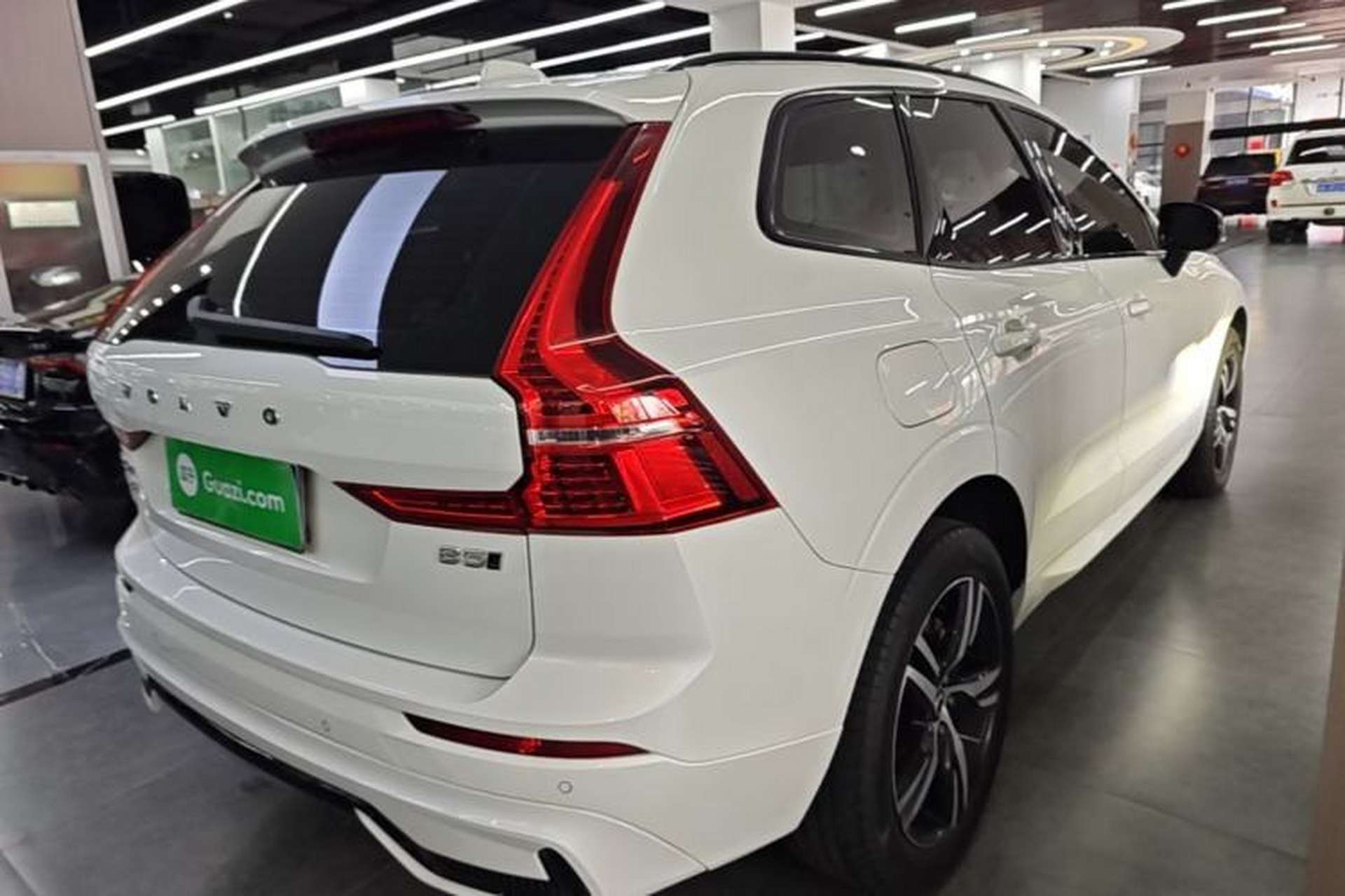 Used Volvo XC60 2022 B5 4x4 Smart & Advanced Sport Edition Rear Right 45 Deg