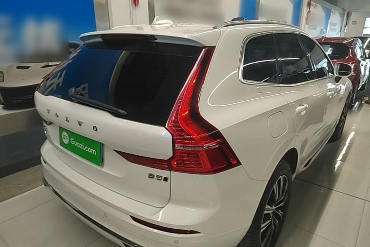 Used Volvo XC60 2022 B5 4x4 Smart Luxury Edition Rear Right 45 Deg