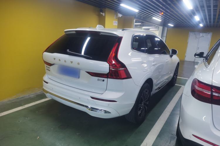 Used Volvo XC60 2022 B5 4x4 Smart Luxury Edition Rear Right 45 Deg