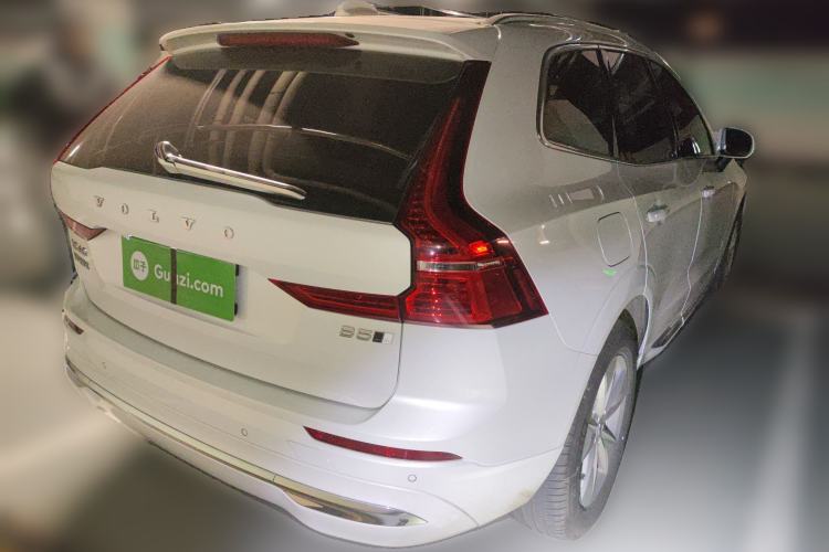 Used Volvo XC60 2022 B5 4x4 Zhiyi Luxury Edition Rear Right 45 Deg