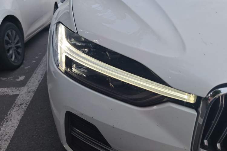 Used Volvo XC60 2022 B5 4x4 Zhiyi Luxury Edition Right Front Headlight