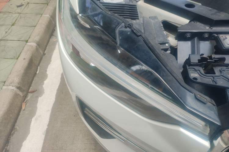Used Volvo XC60 2022 B5 4x4 Zhiyi Luxury Edition Right Front Headlight