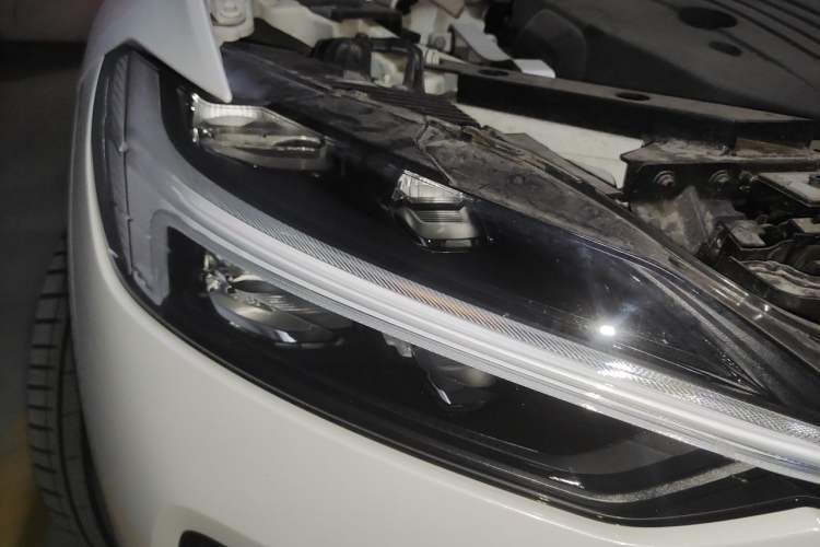Used Volvo XC60 2022 B5 4x4 Smart Luxury Edition Right Front Headlight