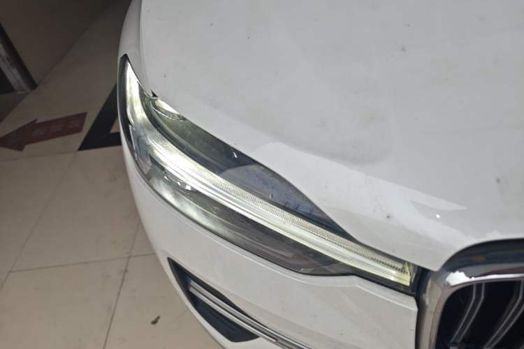 Used Volvo XC60 2022 B5 4x4 Smart Luxury Edition Right Front Headlight