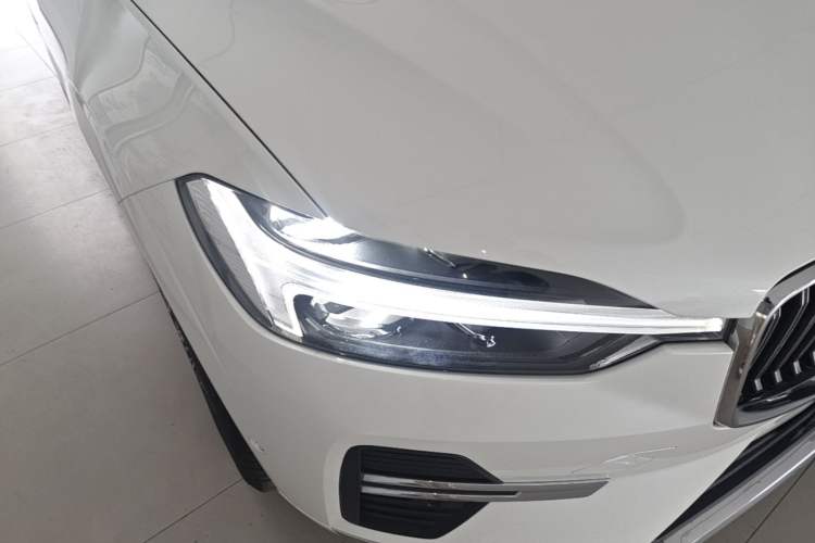 Used Volvo XC60 2022 B5 4x4 Zhiya Luxury Edition Right Front Headlight