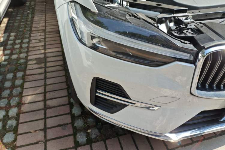 Used Volvo XC60 2022 B5 4x4 Zhiyi Luxury Edition Right Front Headlight