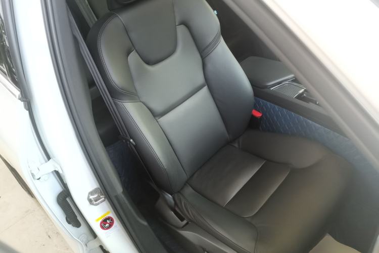 Used Volvo XC60 2022 B5 4x4 Zhiyi Luxury Edition Right Front Seat