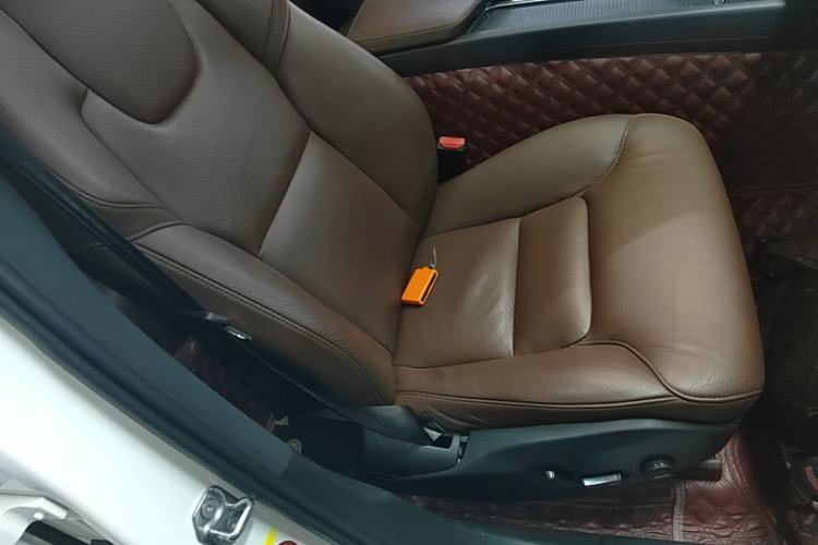Used Volvo XC60 2022 B5 4x4 Zhiyi Luxury Edition Right Front Seat