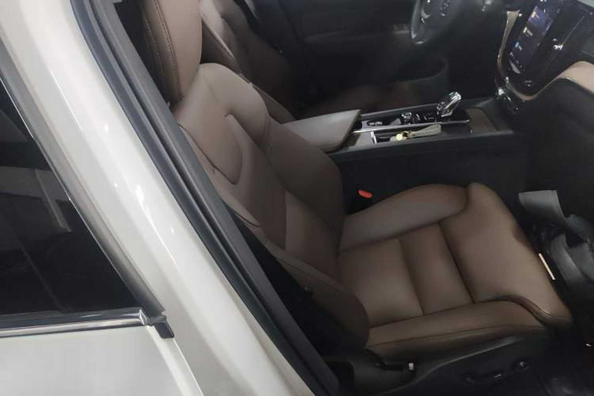 Used Volvo XC60 2022 B5 4x4 Smart Luxury Edition Right Front Seat