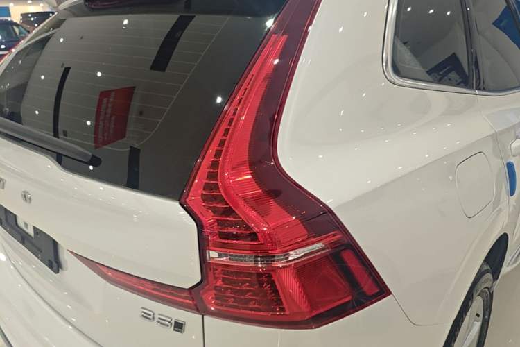Used Volvo XC60 2022 B5 4x4 Zhiyi Luxury Edition Right Rear Taillight
