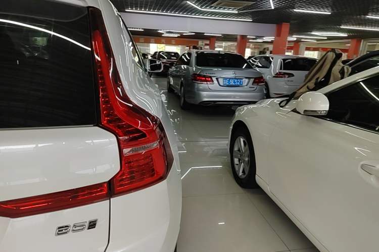 Used Volvo XC60 2022 B5 4x4 Smart Luxury Edition Right Rear Taillight